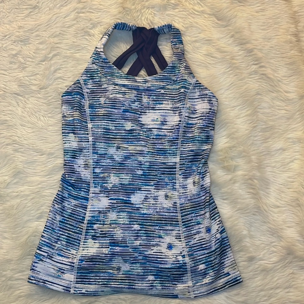 Lululemon yoga top